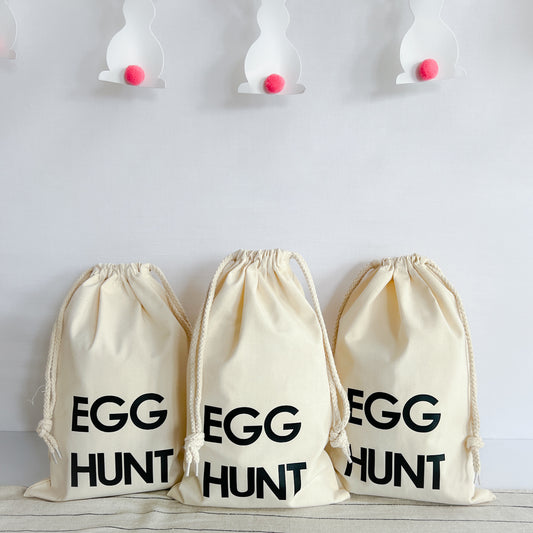 EGG HUNT SMALL DRAWSTRING BAG